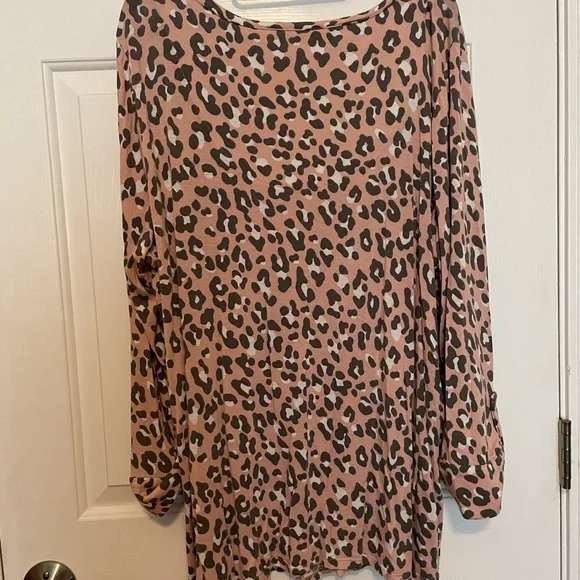 EUC 1X Kim Rogers Pink Animal Print Shirt - Picture 3 of 5